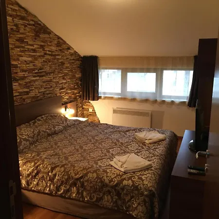 1 Bedroom Near Gondola