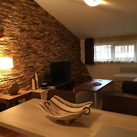 1 Bedroom Near Gondola Lejlighed *